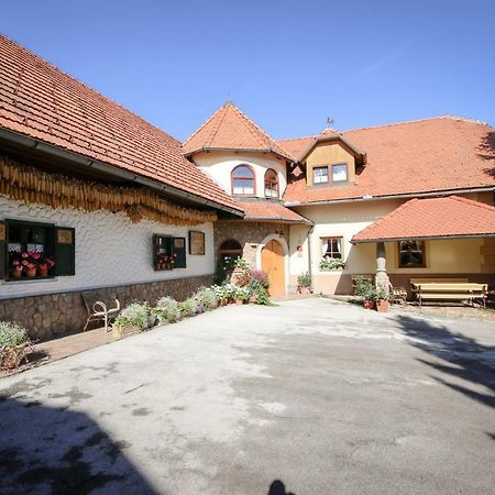 Moj Dom-Toplak Jursinci Exterior foto