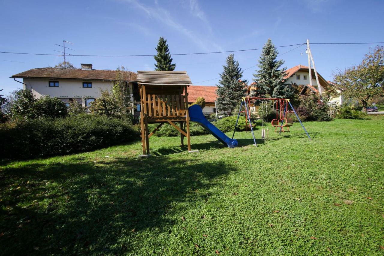Moj Dom-Toplak Jursinci Exterior foto