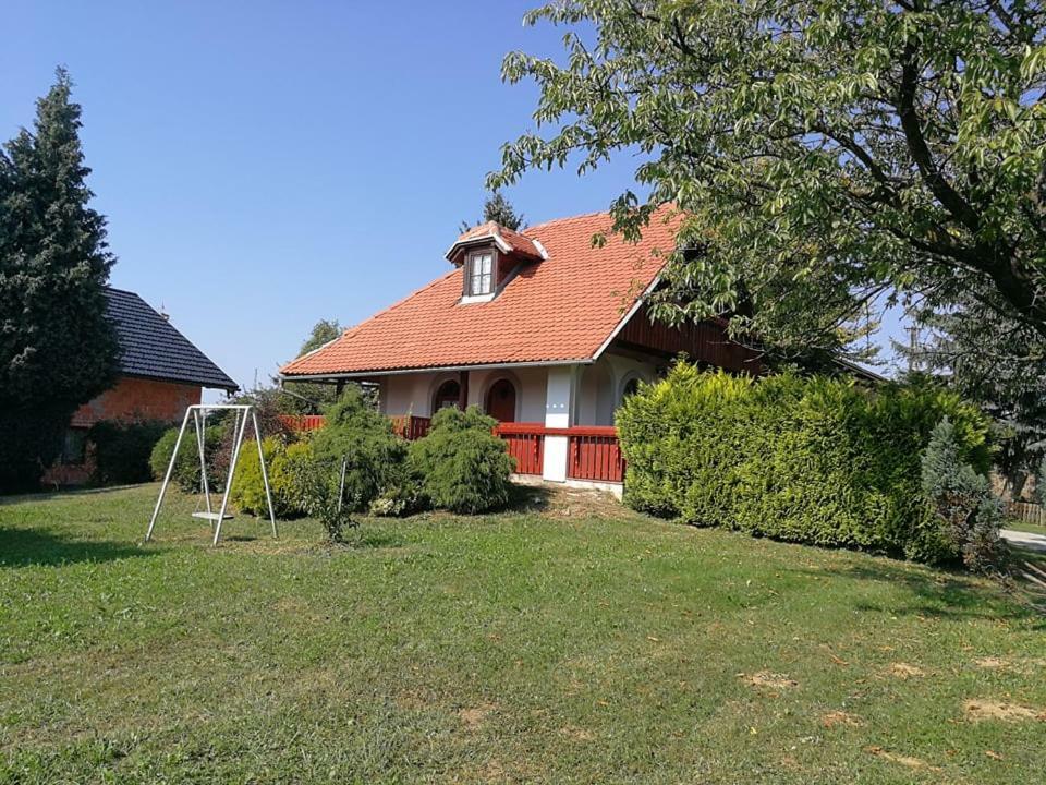 Moj Dom-Toplak Jursinci Exterior foto